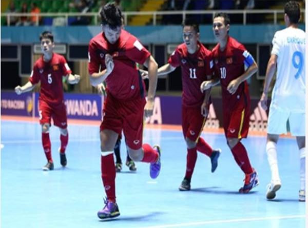 Bóng đá Việt Nam 23/4: Futsal Việt Nam rộng cửa dự World Cup