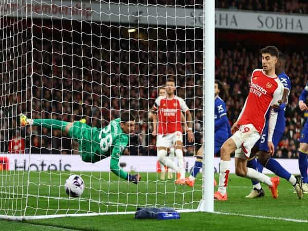 Arsenal thắng Chelsea 5-0: Giữ vững đỉnh bảng NHA