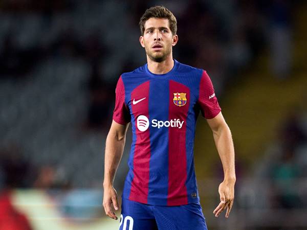 Tin Barca 4/5: Barca gia hạn thành công Sergi Roberto